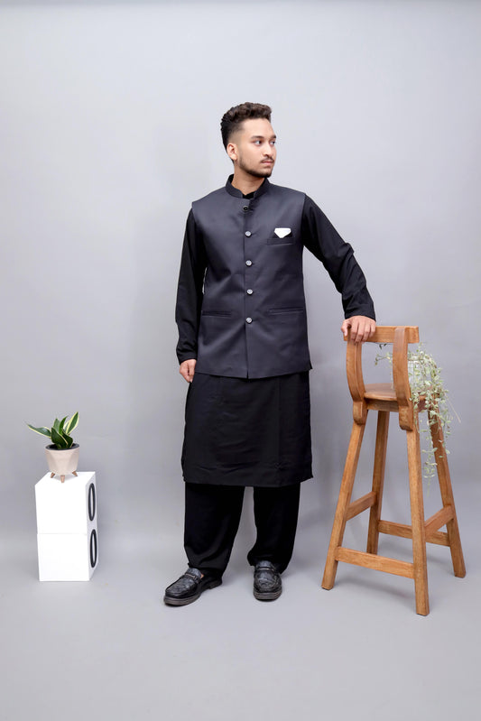 Men’s Stitched Shalwar Kameez with Matching Waistcoat.